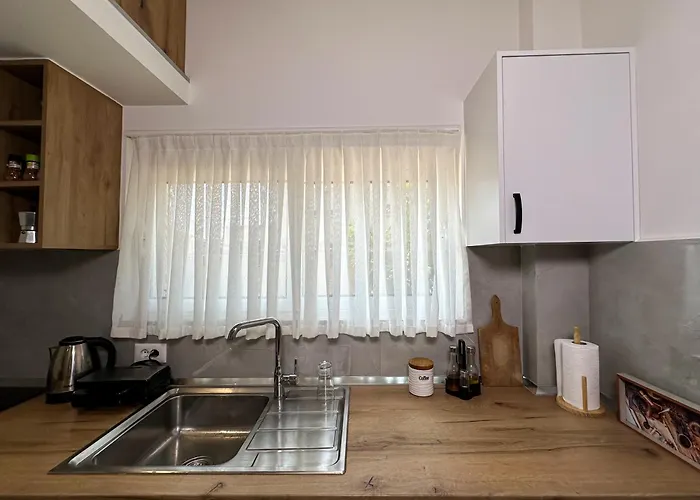 Select 2 Apartament *